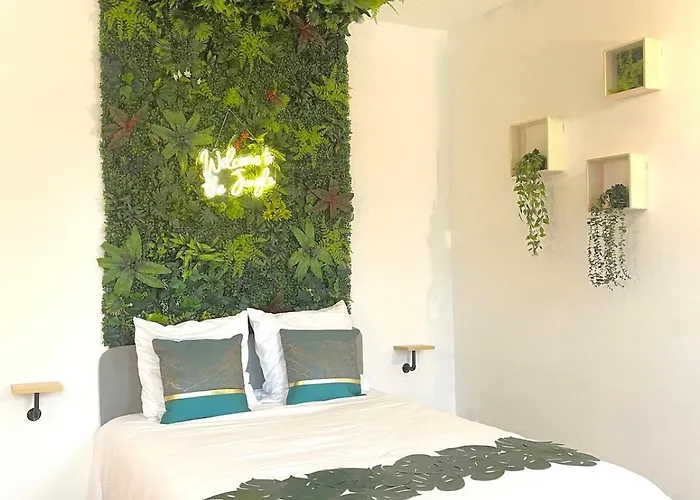 Διαμέρισμα Jungle - Atypique - Spacieux - Wifi - Tv 4k - Vue Sur - Confort *